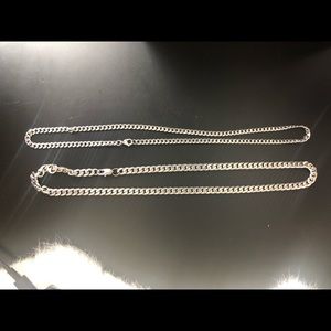 2 stainless steel chains